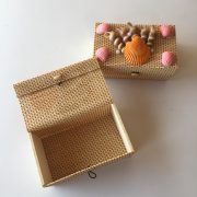 Bamboo Box(17.5x10.5x7cm) Weight 87grams
(6.9 x 4.13x2.75”)Weight 180grams W/Shell1-3”